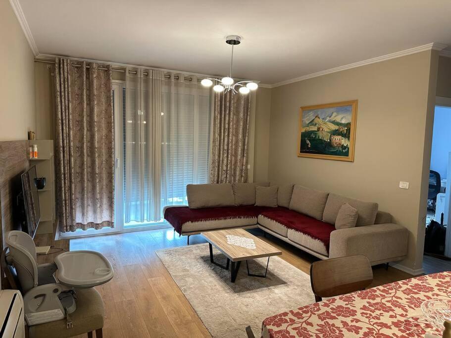 Family Friendly 2 Bedroom Apartment Eden Gardens Tirana City Center Eksteriør billede