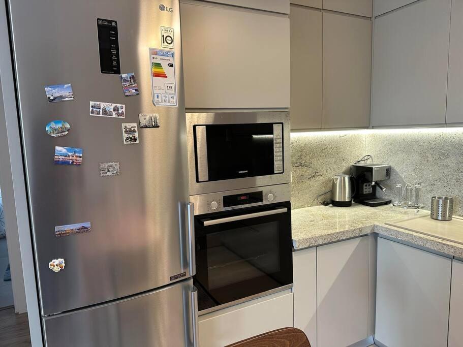 Family Friendly 2 Bedroom Apartment Eden Gardens Tirana City Center Eksteriør billede
